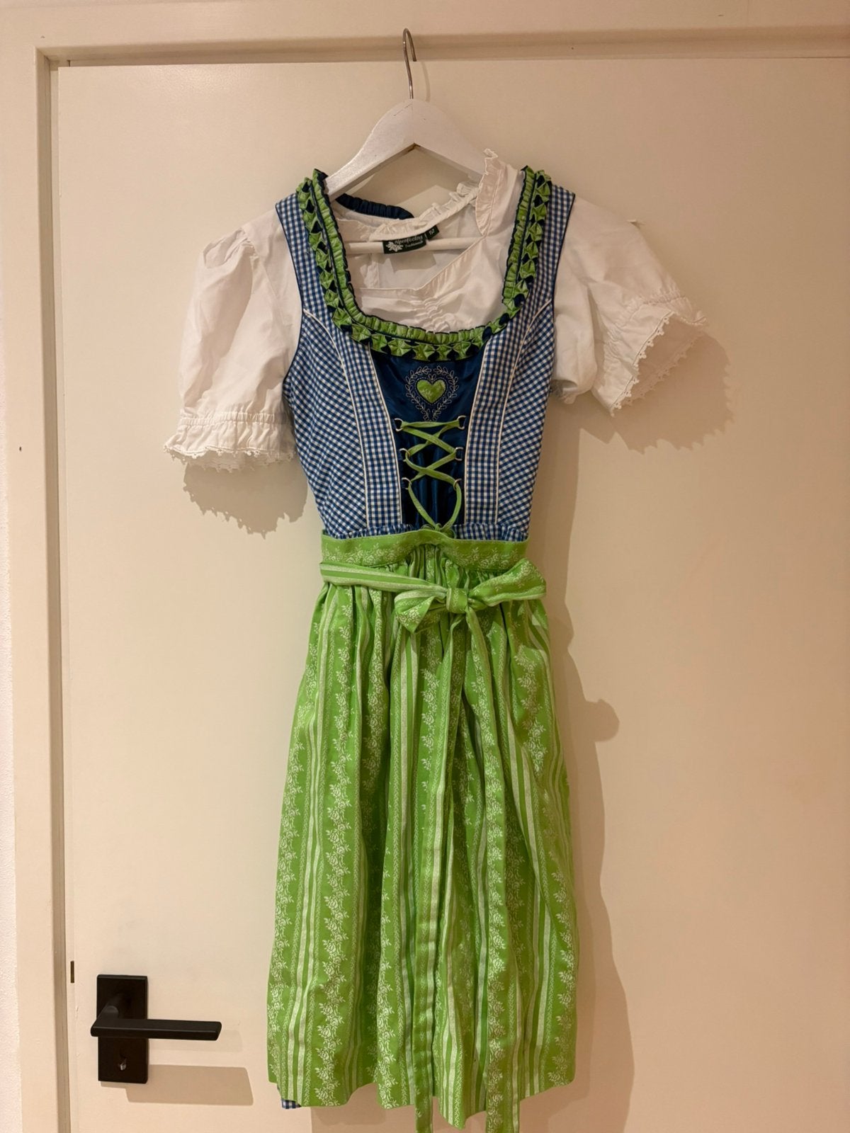 Dirndl maat xxxs (152cm), Kleding | Dames, Ophalen of Verzenden, Kleding, Maat 34 (XS) of kleiner, Overige thema's