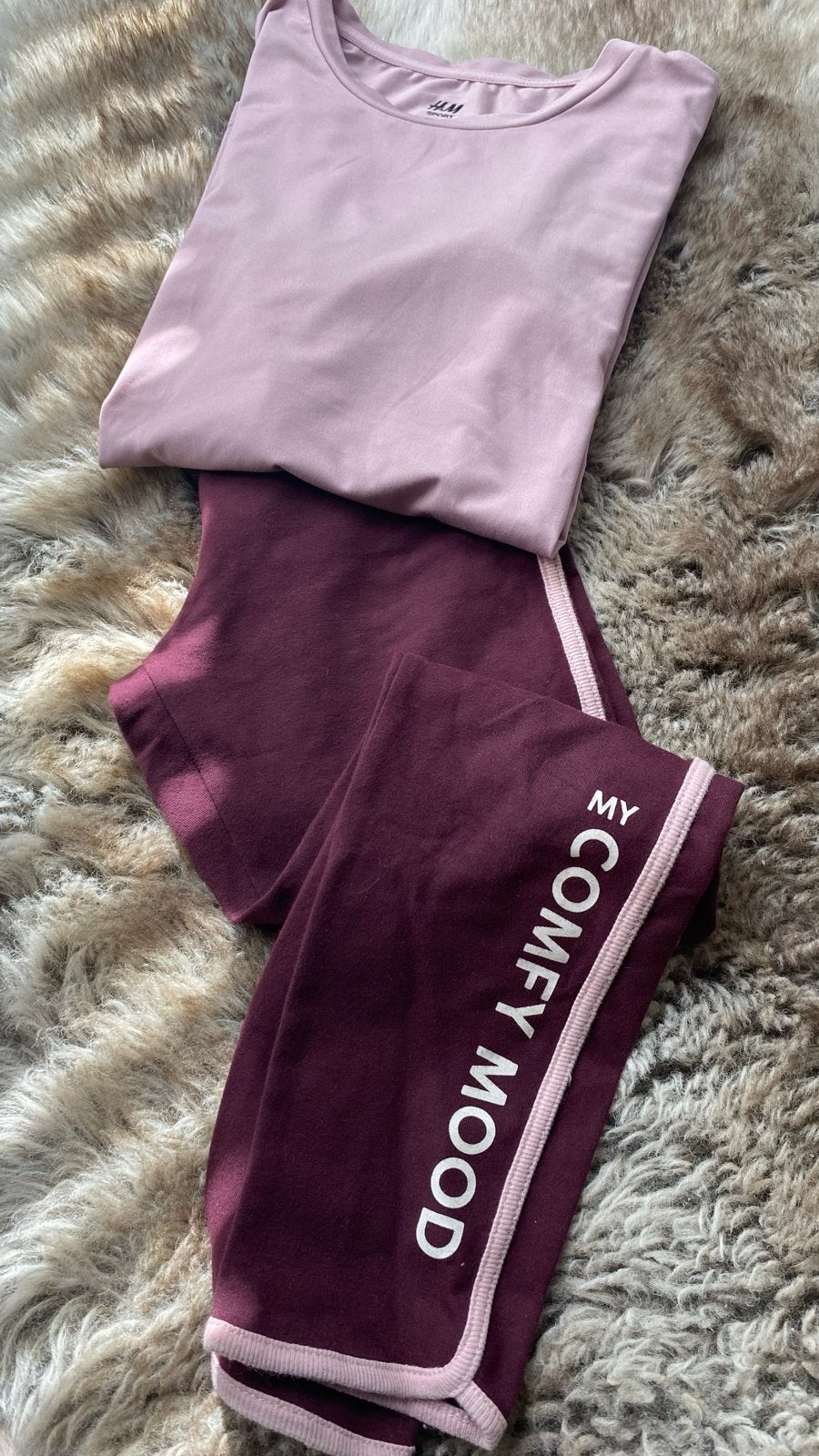 Sportset: Zara legging (128) & H&M sportshirt (134), Ophalen of Verzenden, Zo goed als nieuw, Meisje, Setje