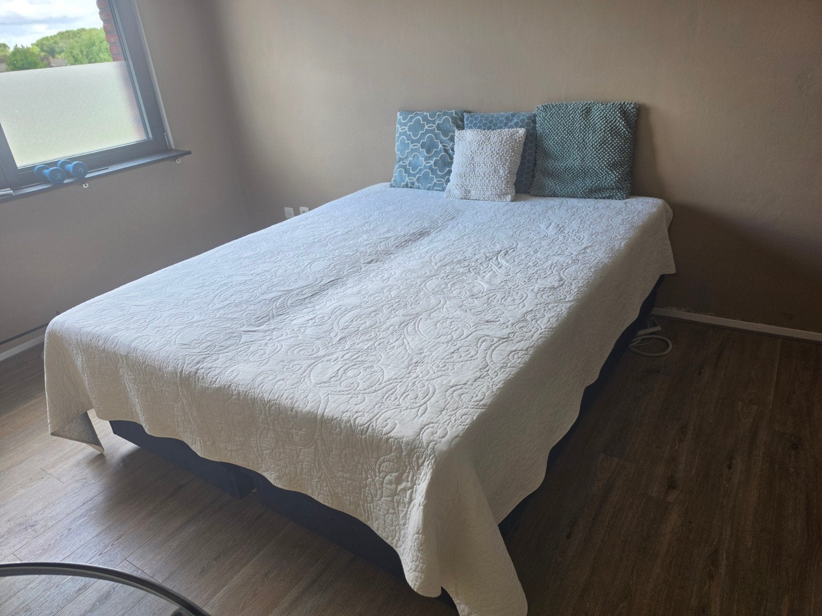 Boxspring, elektrisch verstelbaar met 2 nieuwe matrasse, Huis en Inrichting, Ophalen, Blauw, 200 cm, 160 cm