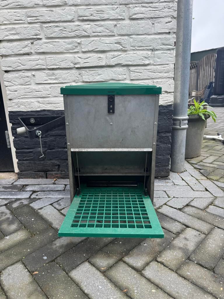Feed o matic voederbak, Dieren en Toebehoren, Ophalen of Verzenden, Gebruikt, Drinken en Voederen