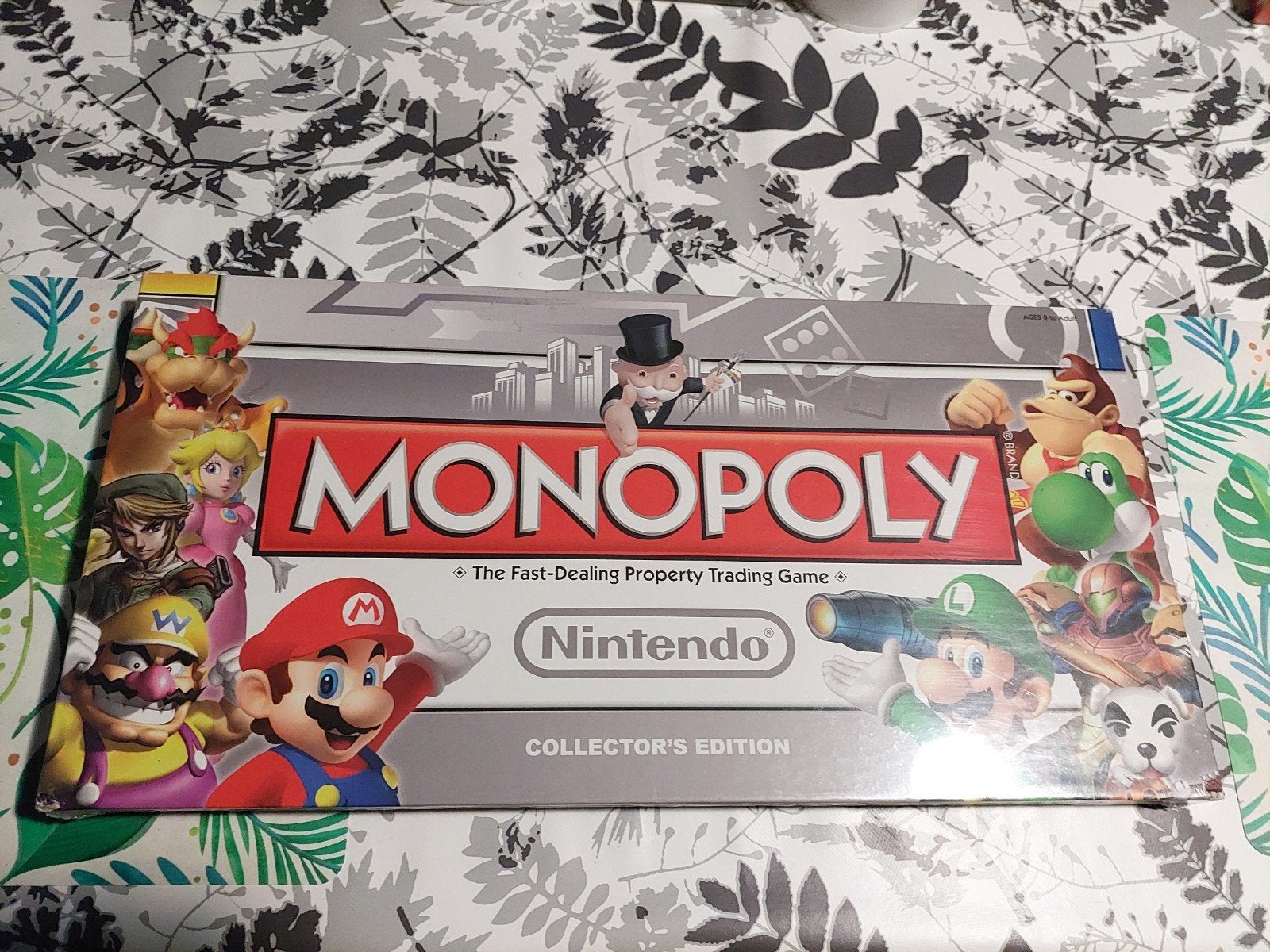 Monopoly. Nintendo. Engels. Talig. Nieuw In Verpakking., Vijf spelers of meer, Ophalen of Verzenden, Nieuw, Hasbro Gaming