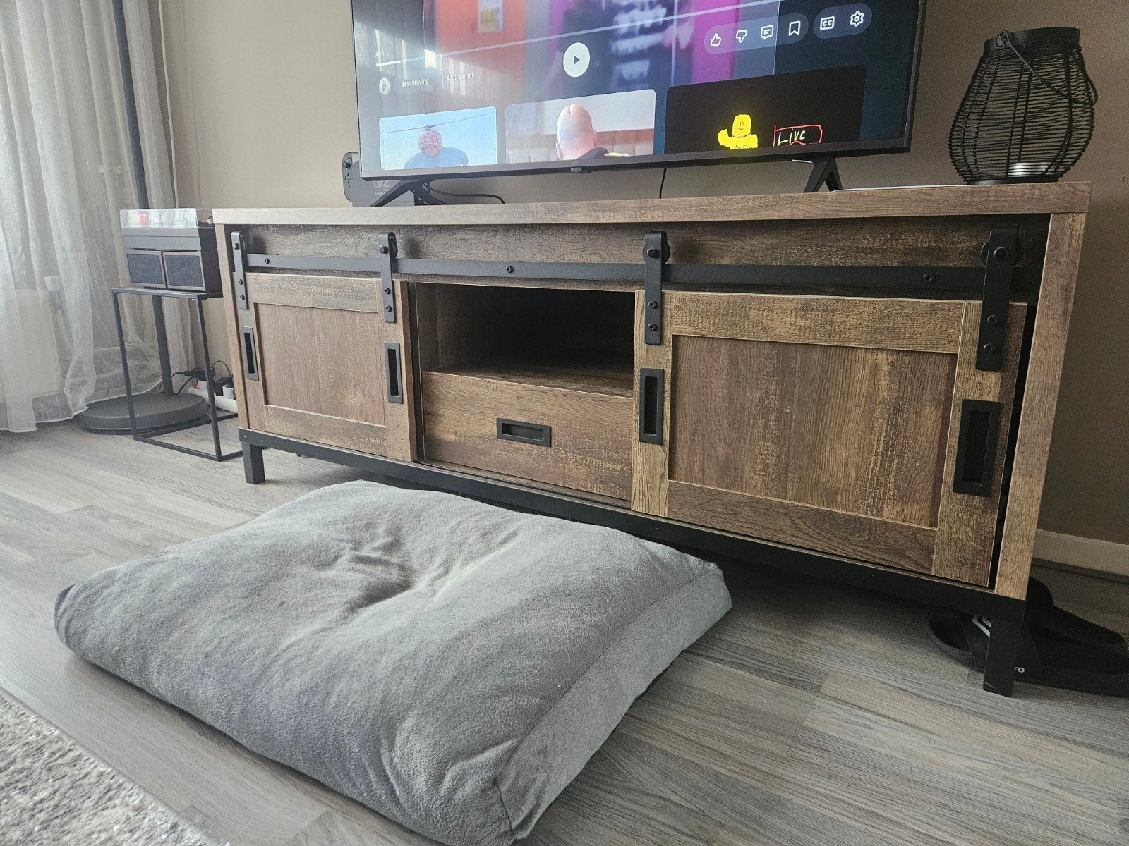 Tv meubel, Ophalen
