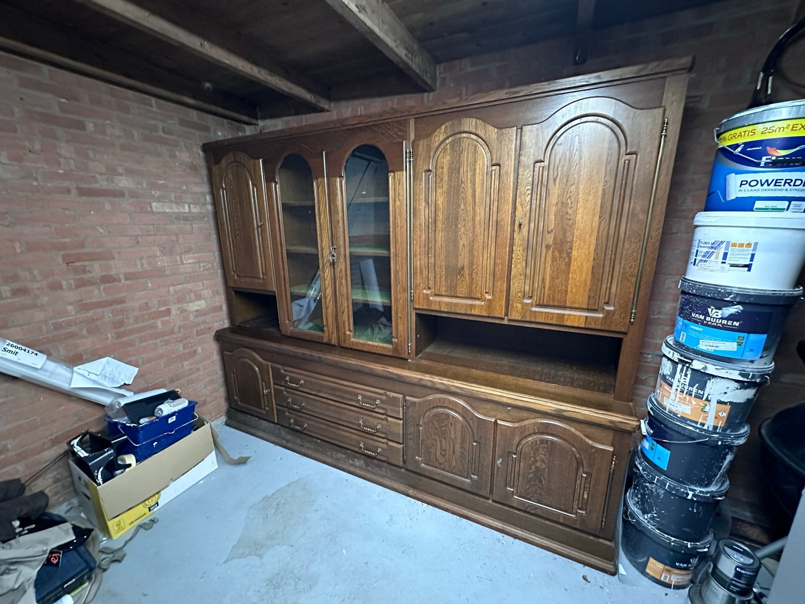 Grote houten kast met vitrine en opbergruimte, Huis en Inrichting, Ophalen, Gebruikt, 200 cm of meer, Met lade(s)