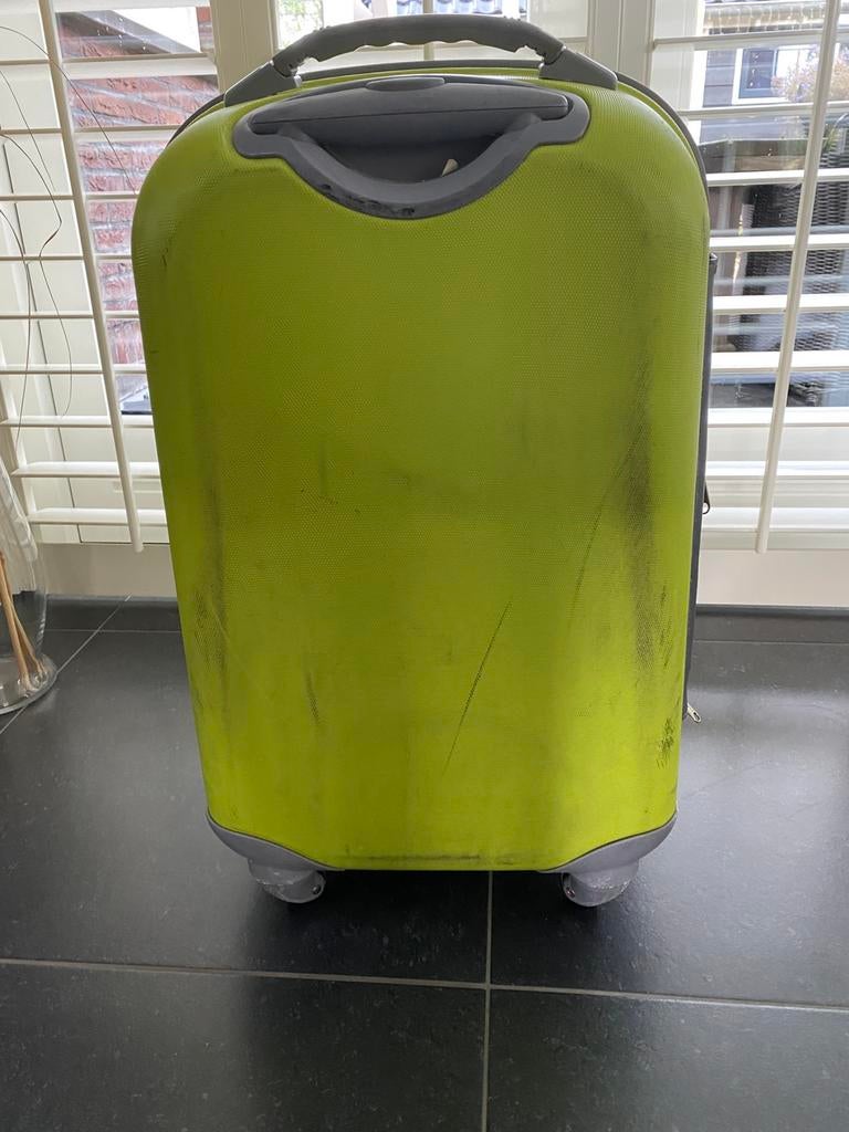 HERO TRAVEL goed gebruikte koffer!, Wieltjes, Gebruikt, Hard kunststof, 35 tot 45 cm