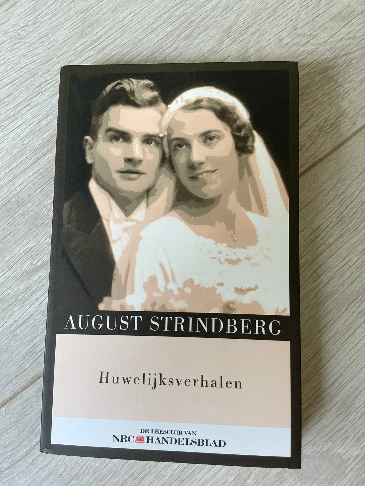 August Strindberg - Huwelijksverhalen (NRC Handelsblad), Ophalen of Verzenden, Zo goed als nieuw, Europa overig