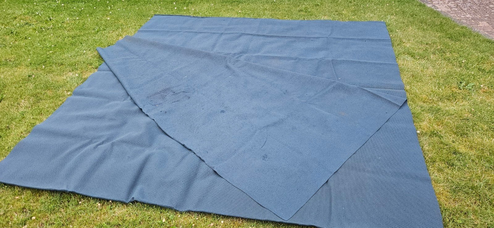 Gebruikt blauw tenttapijt 2m x 4m, Ophalen, Gebruikt