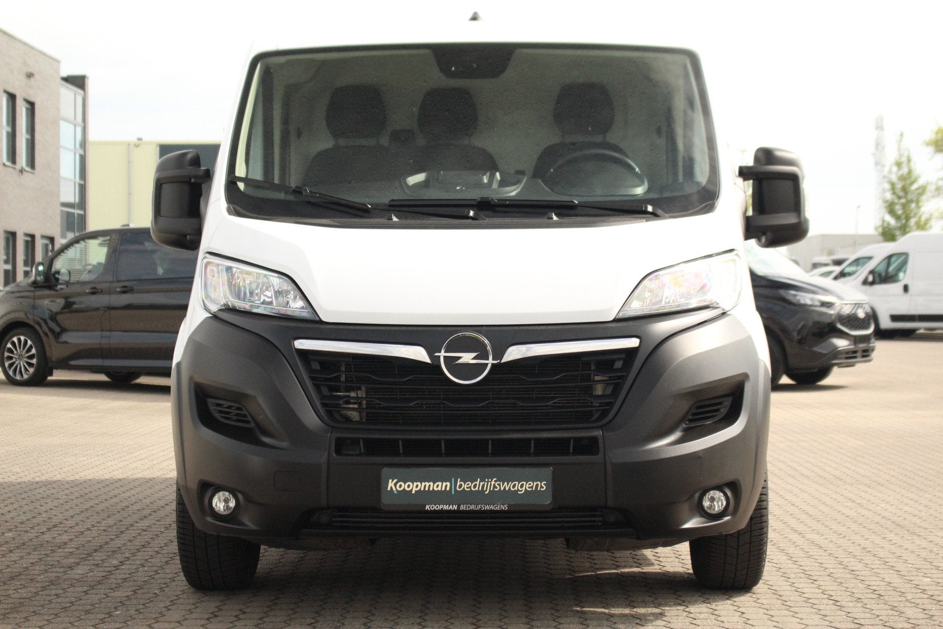 Opel Movano 2.2D 140pk L1H1 3.5t | Cruise | Carplay/Android, Auto's, Voorwielaandrijving, Gebruikt, 4 cilinders, 1905 kg