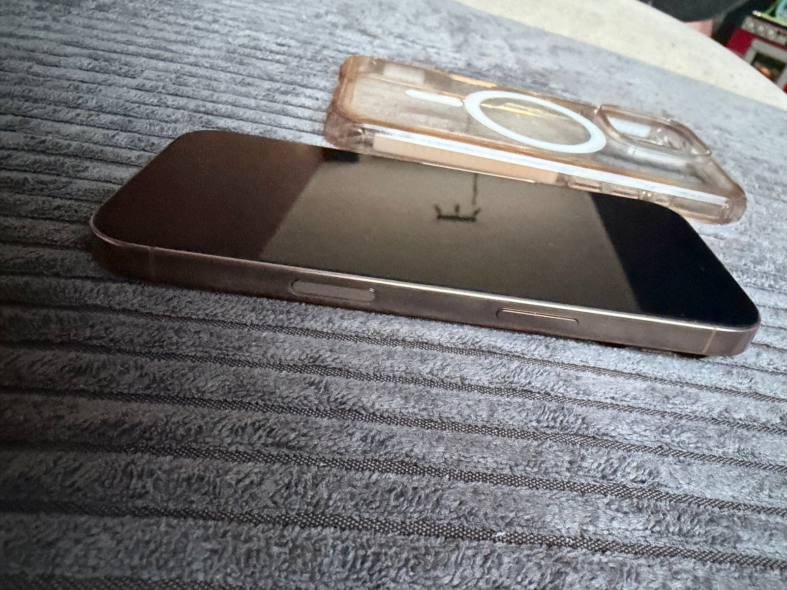 iPhone 16 pro dessert titanium- Zo goed als nieuw95%batterij, Telecommunicatie, Mobiele telefoons | Apple iPhone, 128 GB, Zo goed als nieuw
