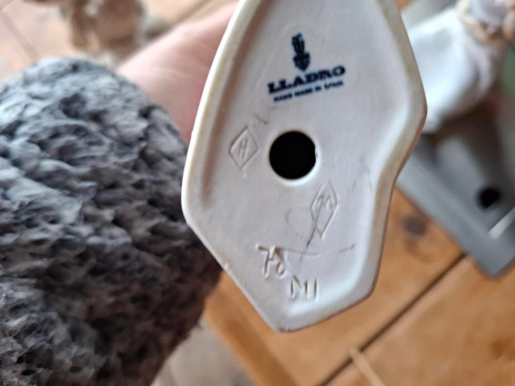 Lladro en Nao beeldjes, Ophalen, Zo goed als nieuw, Mens