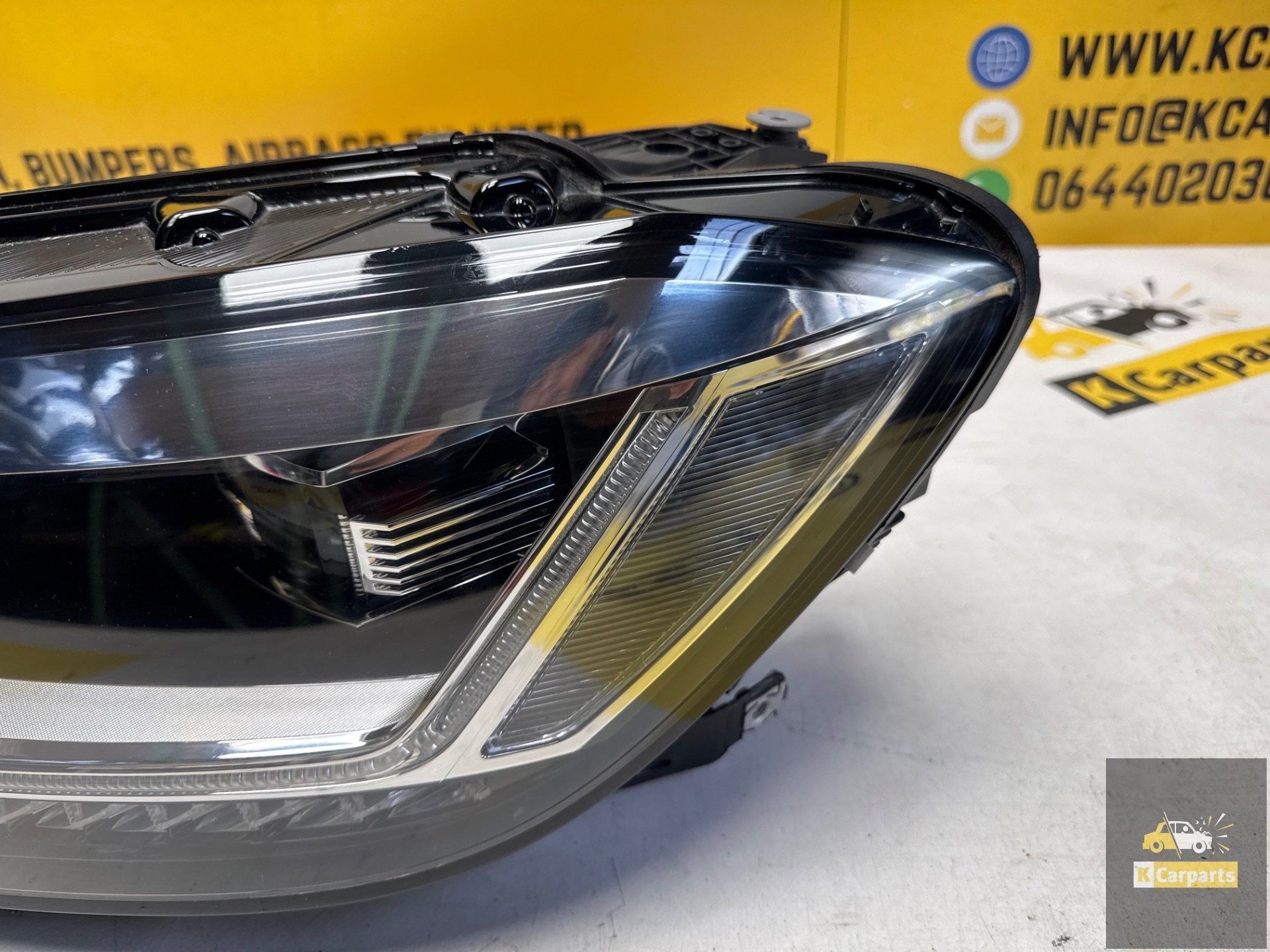 Koplamp Volkswagen Touran 5TA Links 5TB941082A LED Compleet, Gebruikt, Volkswagen, Volkswagen AG, Berliner Ring 2
38440  Wolfsburg, DE