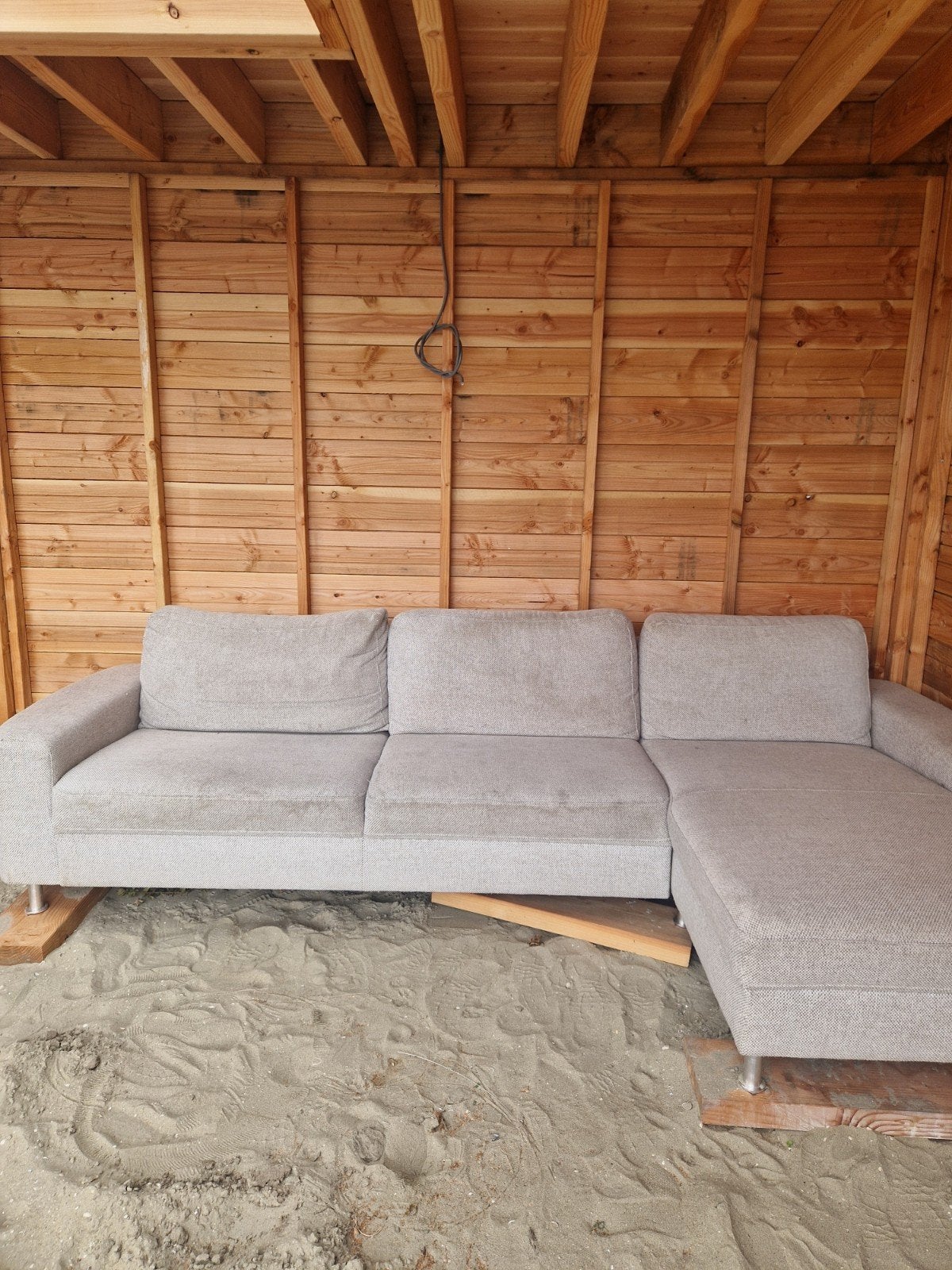 Gratis: beige bank met loungedeel De Bommel meubelen, Ophalen, Gebruikt, Landelijk, Rechte bank