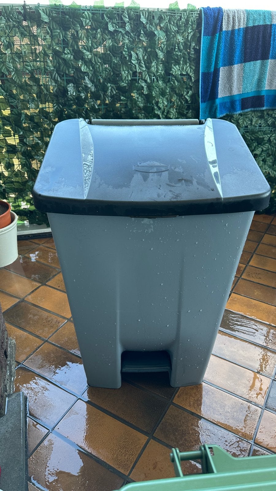 Kliko 80L - Handige afvalbak met pedaal en wielen, Ophalen, Kunststof, Gebruikt, Met pedaal