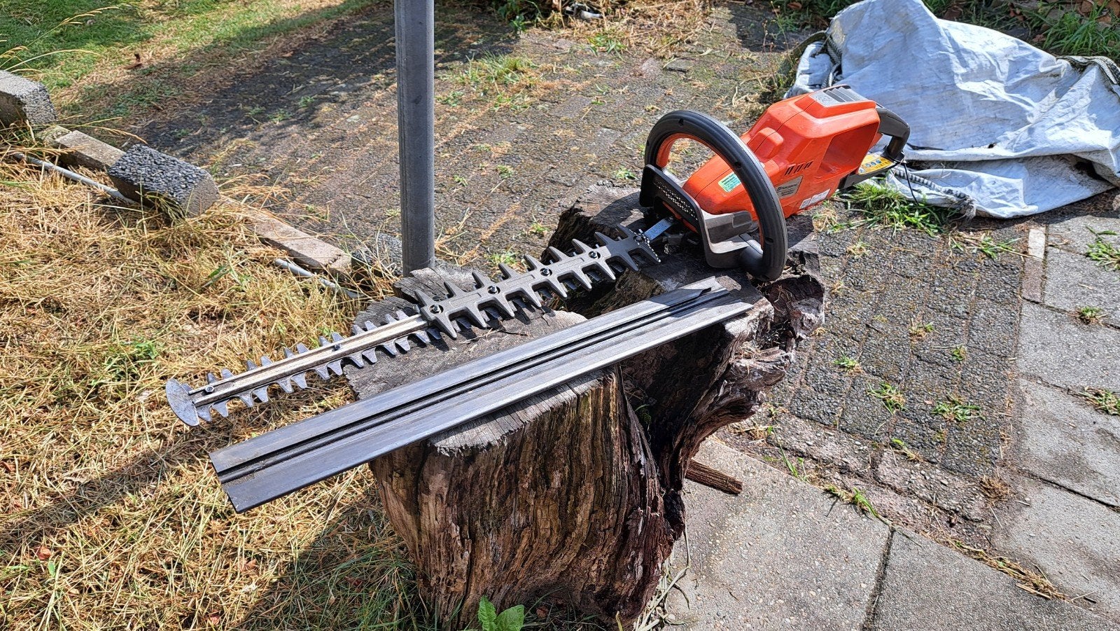 Husqvarna 520 iHD60 (accu) heggenschaar, zonder accu, Tuin en Terras, Heggenscharen, Ophalen, Accu, 520 iHD60, ????