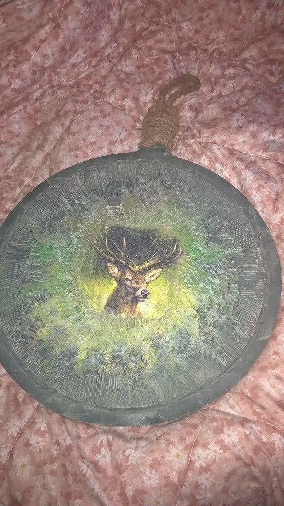 HOUT WANDDECORATIE MET EDELHERT HERT BOS  DIAMETER 40 CM, Ophalen, Gebruikt, 40 cm, Hout