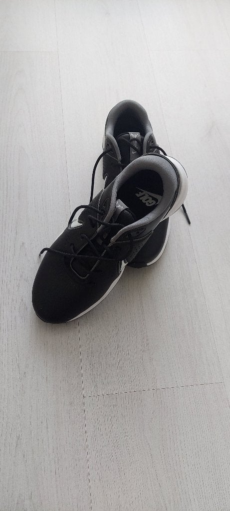 Golfschoenen Maat 40 1x aangehad, Sport en Fitness, Golf, Ophalen of Verzenden, Zo goed als nieuw, Schoenen