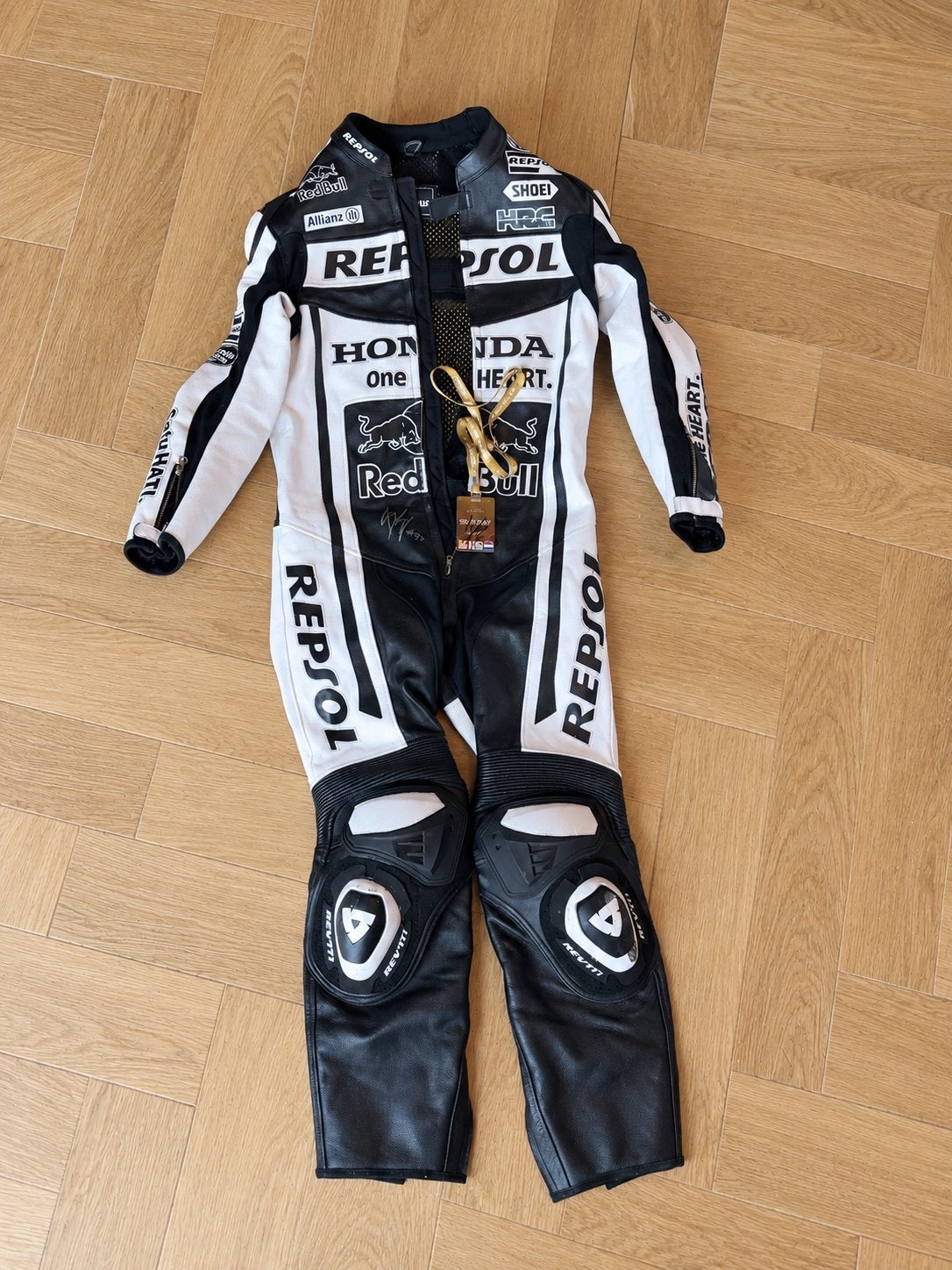 Gesigneerd Racepak Marc Márquez #93 + VIP-pas, Ophalen of Verzenden, Tweedehands, Heren, Combipak