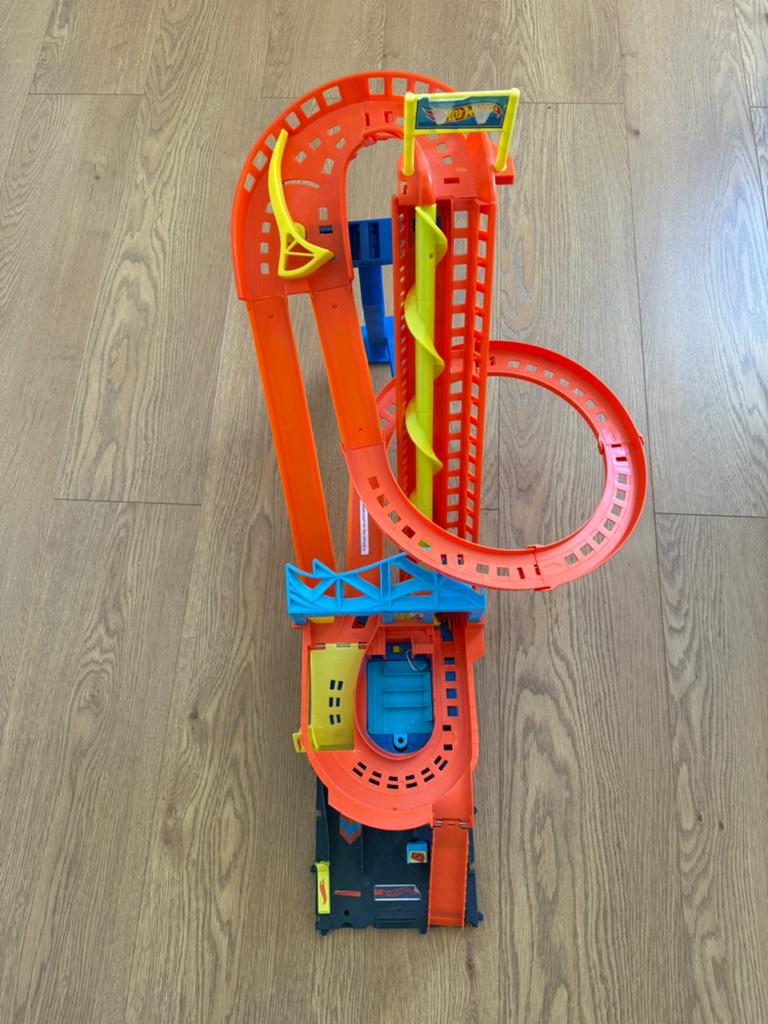 Hot Wheels City Achtbaan Rally speelset (HDP04), Kinderen en Baby's, Speelgoed | Racebanen, Verzenden, Hot Wheels, Handmatig, Racebaan