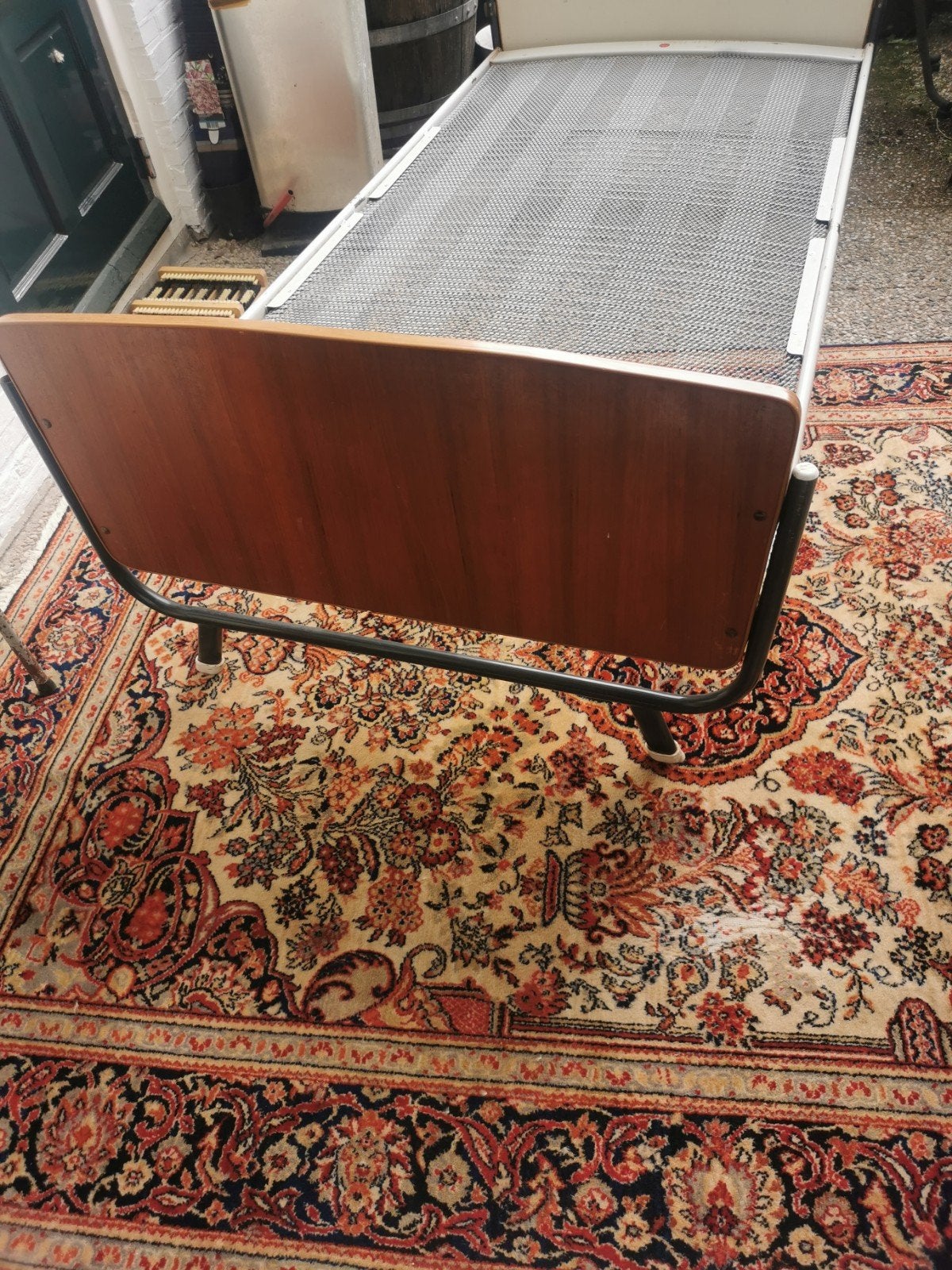 Bed met spiraal bodem fiftys/sixties stijl, evt matras erbij, Ophalen, Gebruikt, 90 cm, Eenpersoons