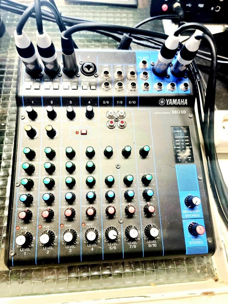 9806-Yamaha MG10 Mixing Panel -Compact Mixer for Studio/Live, Ophalen of Verzenden, Gebruikt, 5 tot 10 kanalen, Microfooningang