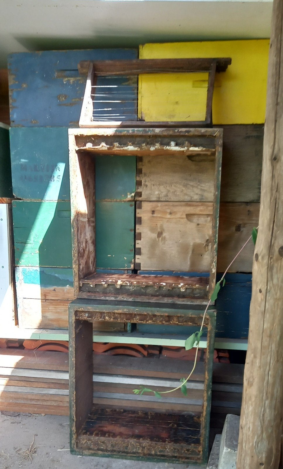 KOOPJE, 10 broedkamers, waarvan 8 met ramen. 80 br.k.ramen, Dieren en Toebehoren, Insecten en Spinnen, Bijen