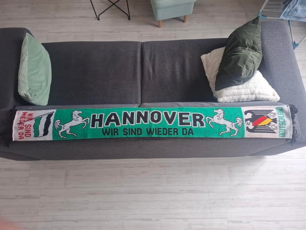 Hannover 96 Voetbalsjaal - "Wir sind wieder da", Ophalen of Verzenden, Zo goed als nieuw, Buitenlandse clubs, Vaantje of Sjaal