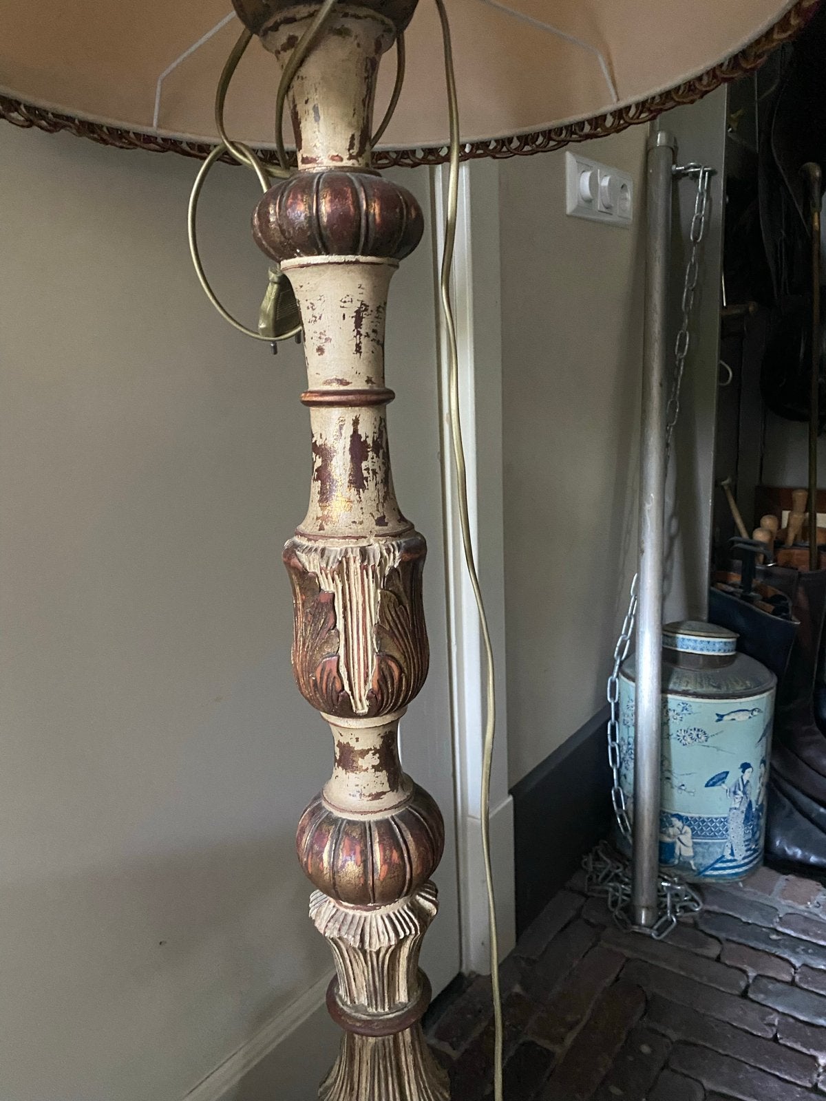 Antieke staande lamp met stoffen kap italiaans, Antiek en Kunst, Ophalen
