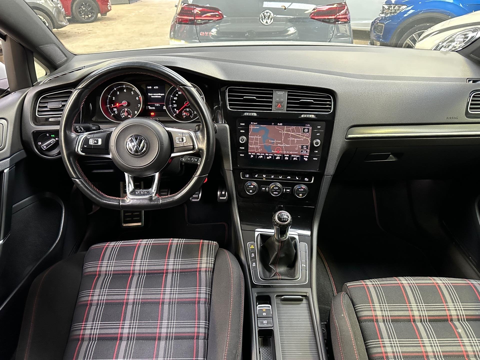 Volkswagen Golf 2.0 TSI GTI | NAVI |TREKHAAK/CAMERA/PDC | CA, Auto's, Volkswagen, Gebruikt, Euro 6, 4 cilinders, 1984 cc