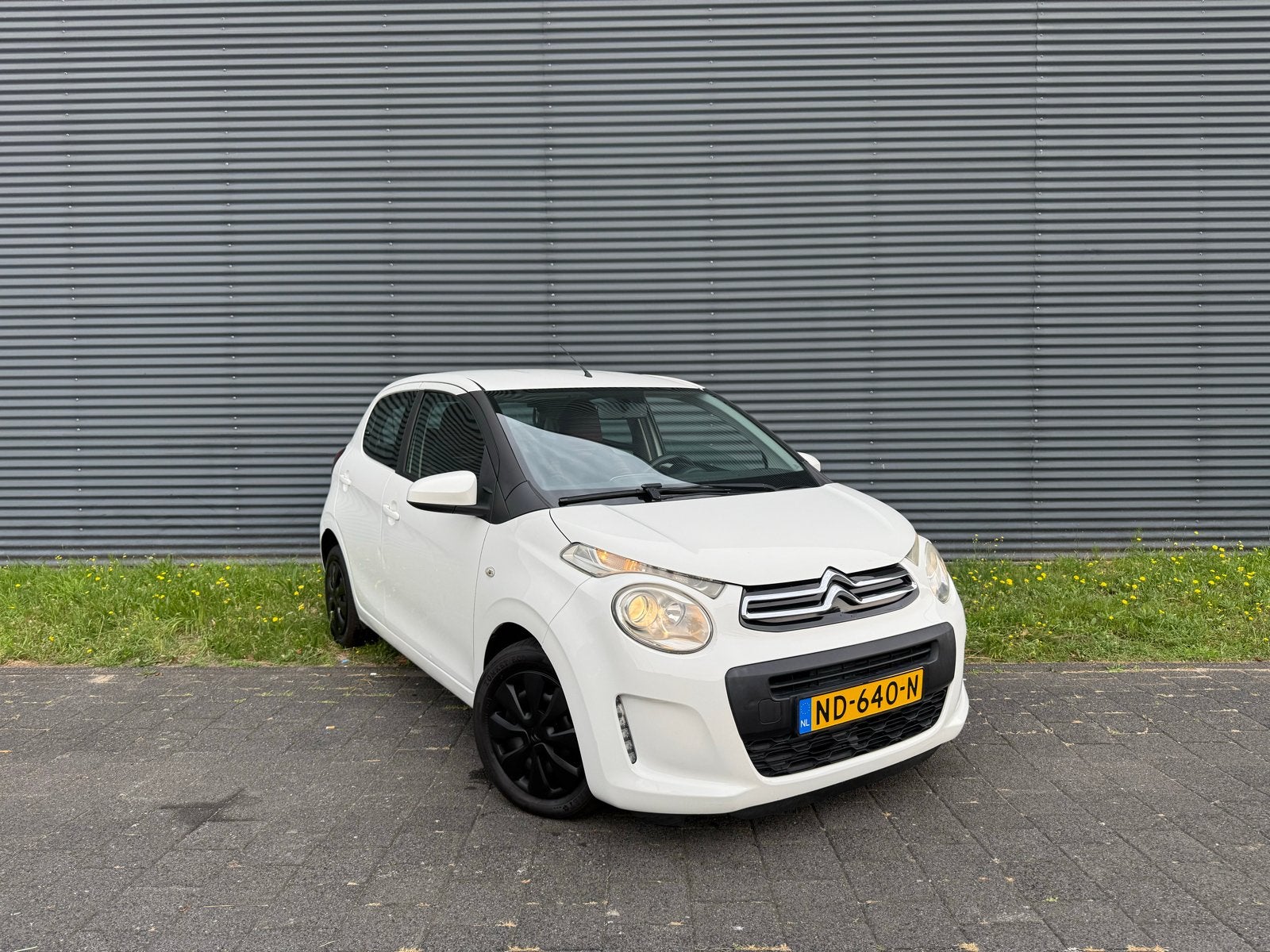 Citroën C1 1.0 VTi Airscape 68PK S&S 5D 2017 Wit, Auto's, Voorwielaandrijving, Stof, Zwart, 4 stoelen