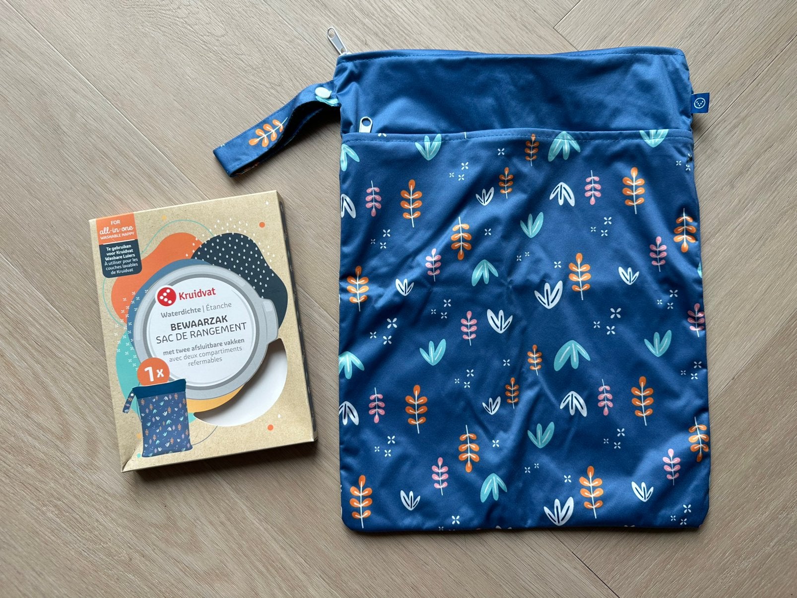 NIEUW Kruidvat wasbare luiers bewaarzak donker blauw, Kinderen en Baby's, Ophalen of Verzenden, Nieuw