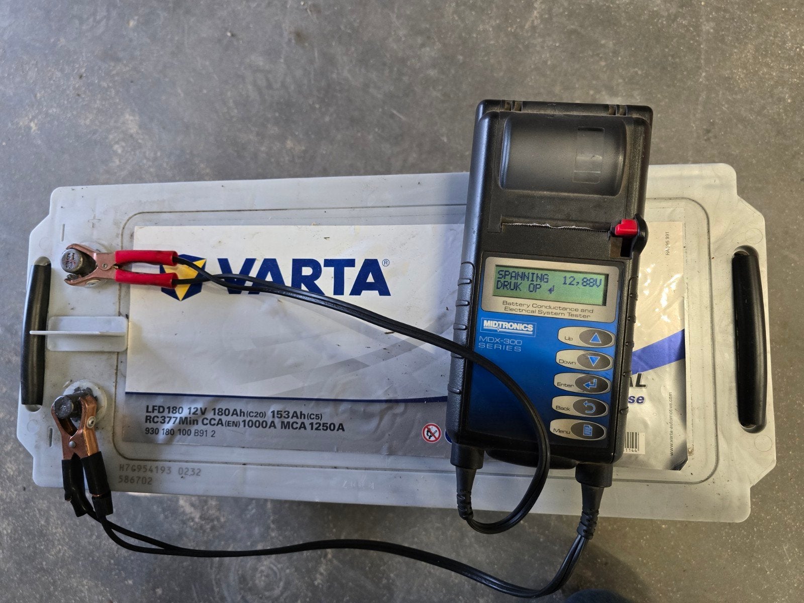 Varta 12V accu semi tractie dual purpose 180ah c20 153ah c5, Gebruikt