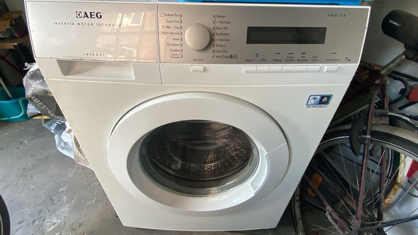 AEG Lavamat wasmachine - 7kg, enkele deukjes, 6 tot 8 kg, Ophalen, Gebruikt, Voorlader