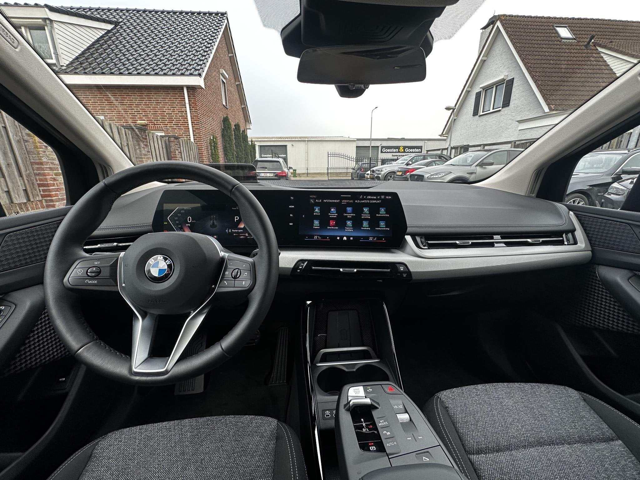 BMW 2-serie Active Tourer 218i NIEUW! 360Cam|Trekhaak|Premiu, Dealer onderhouden, Gebruikt, Euro 6, Blauw