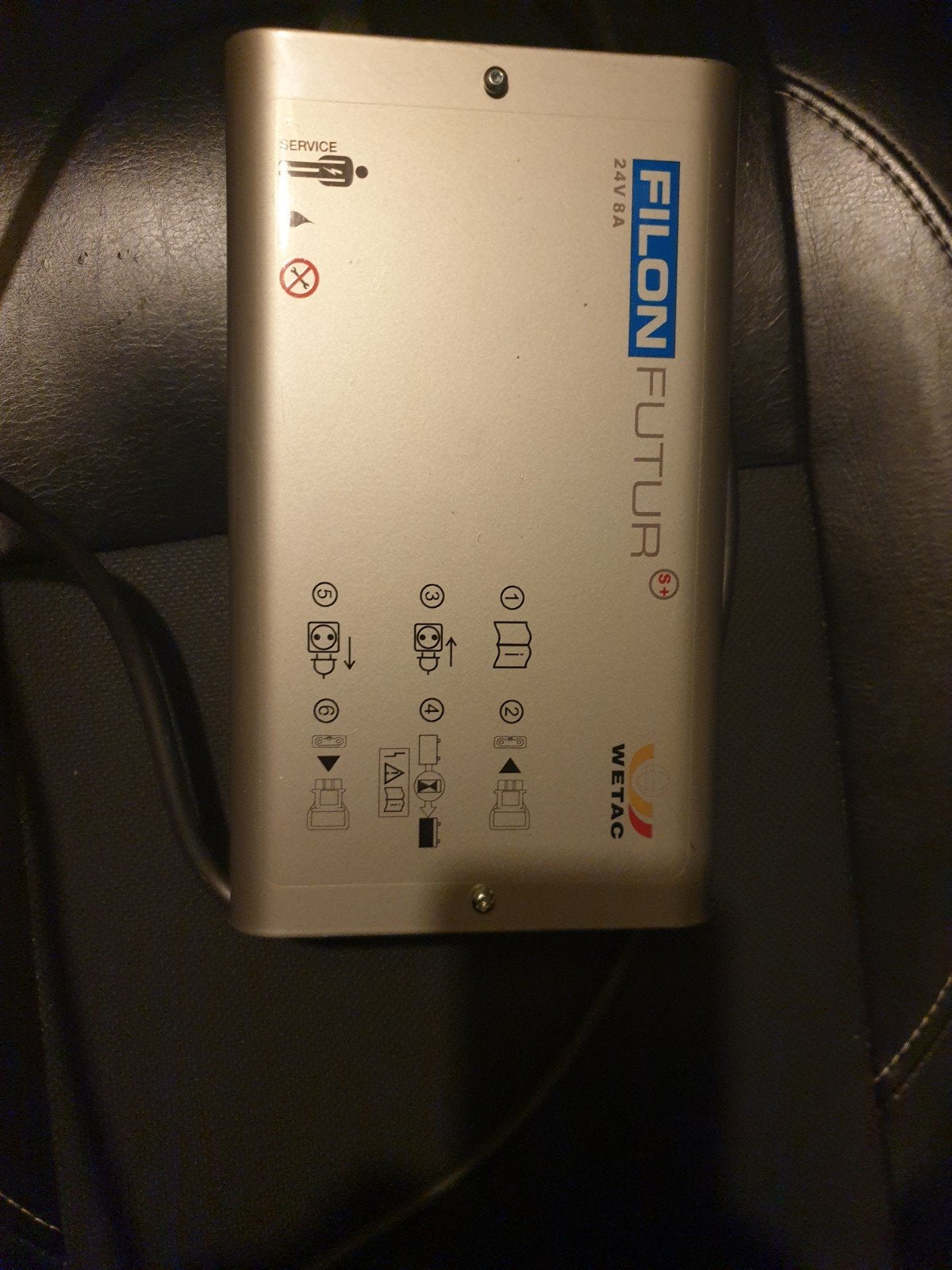 WETAC Filon Futuur 24V 8A Acculader voor scootmobiel fiets, Fietsen en Brommers, Gebruikt