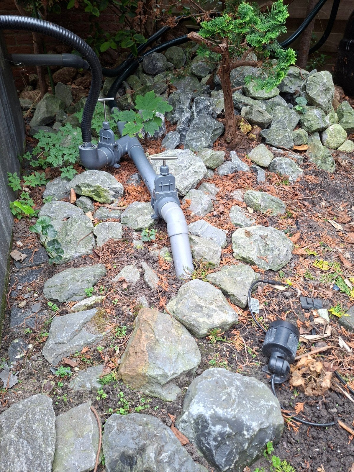 Grote partij natuurstenen rotsen voor tuin of vijver, Tuin en Terras, Ophalen, Overige materialen, Gebruikt, Kei
