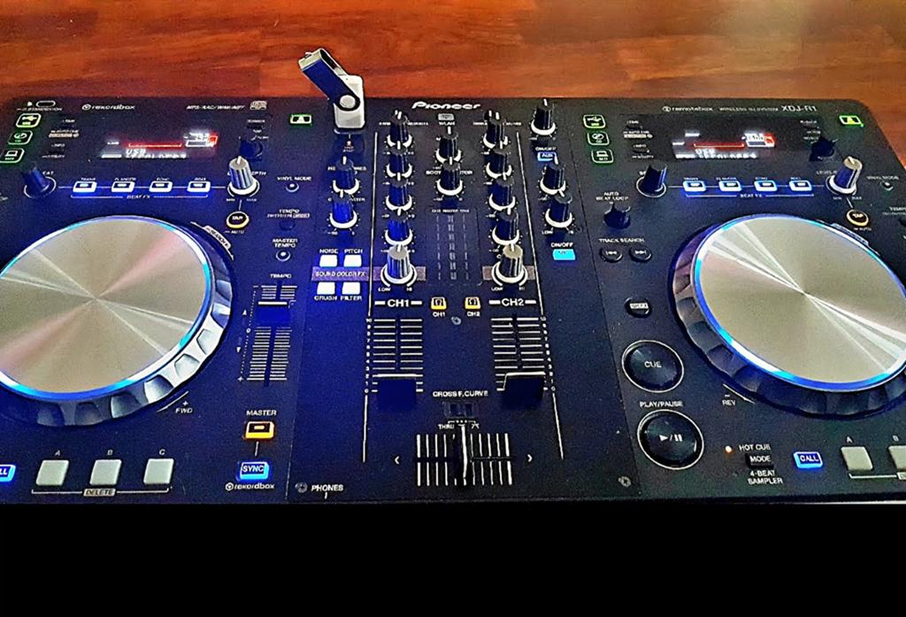 Pioneer XDJ-R1 DJ-set - Compleet en in topstaat, Muziek en Instrumenten, Dj-sets en Draaitafels, Ophalen, Zo goed als nieuw, Pioneer