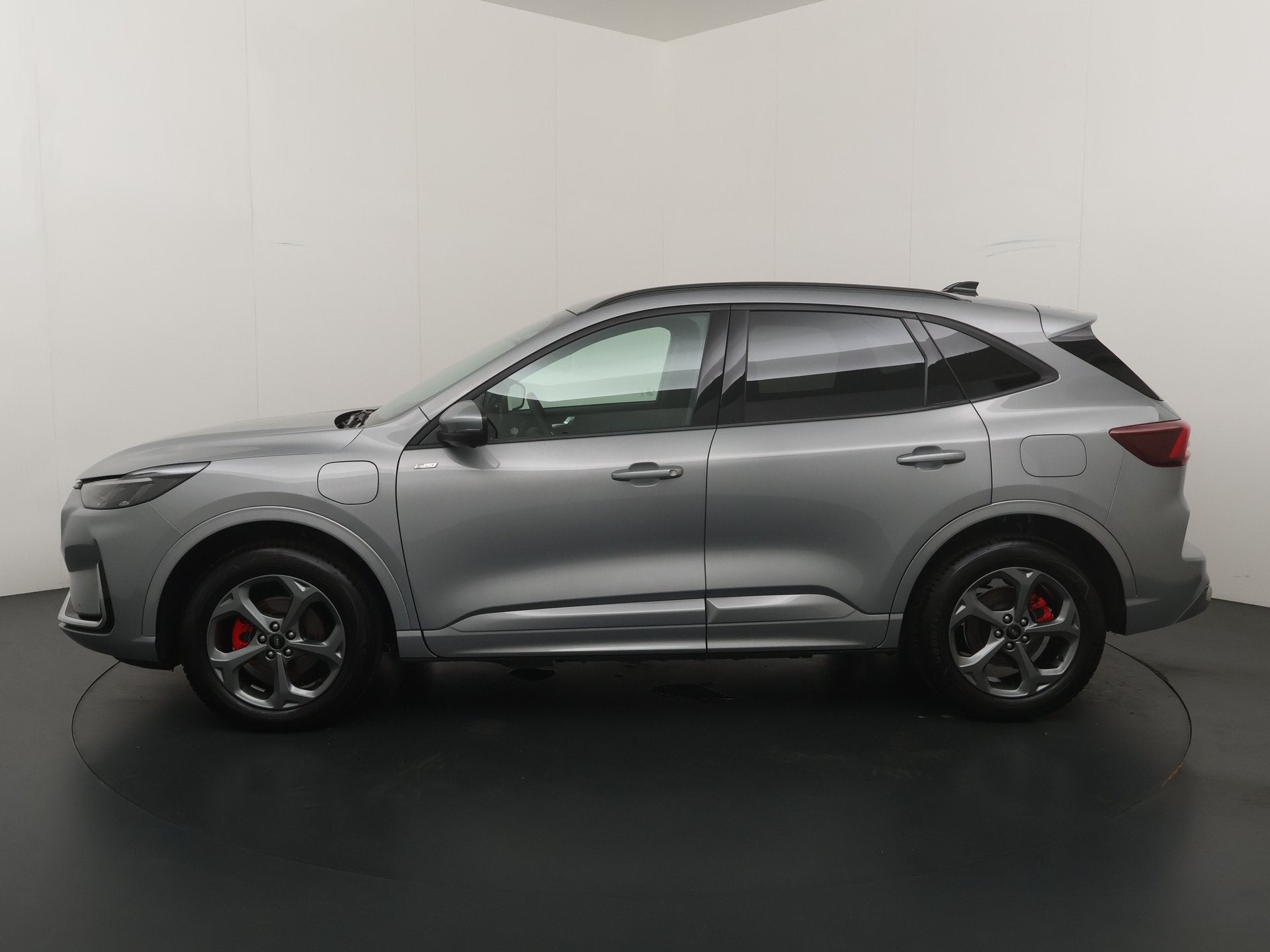 Ford Kuga 2.5 PHEV 243 pk ST-Line X I AGR stoelen | Adapt Cr, 14 kWh, Gebruikt, Zwart, Plug-in hybride