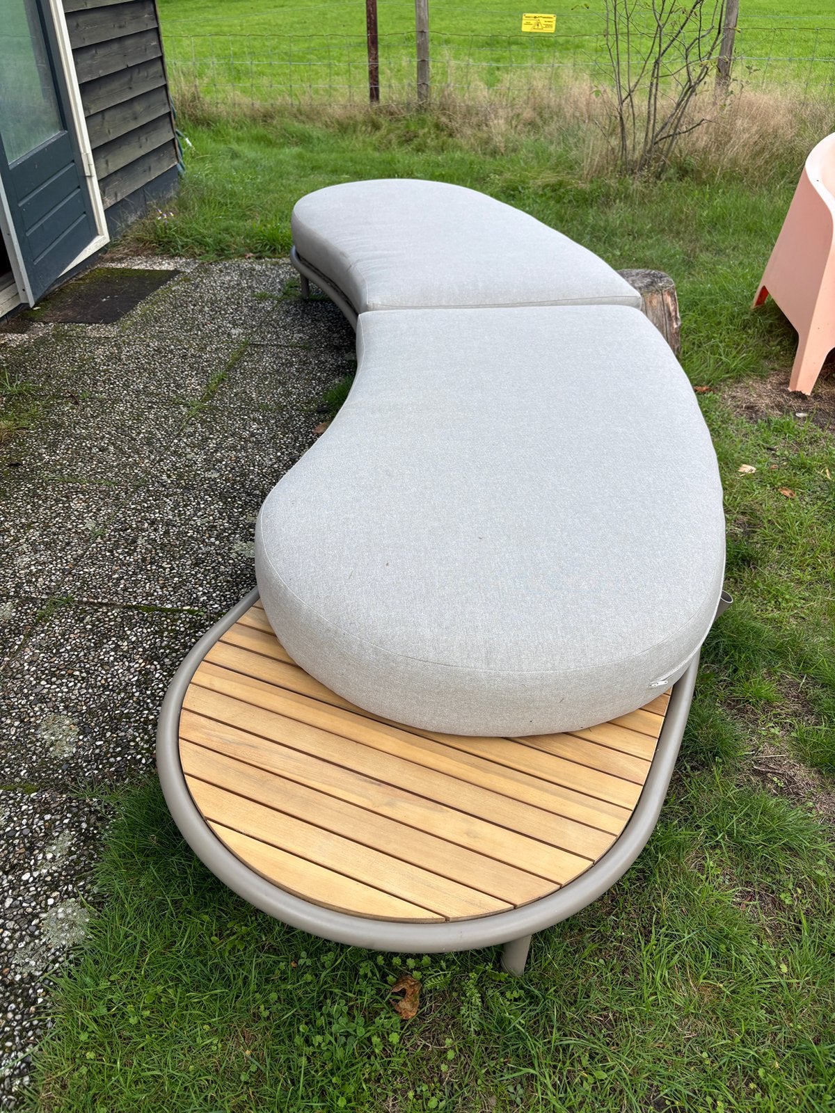 Tuinbank met ronde vorm zonder achterleuning, Tuin en Terras, Ophalen, Gebruikt, Aluminium