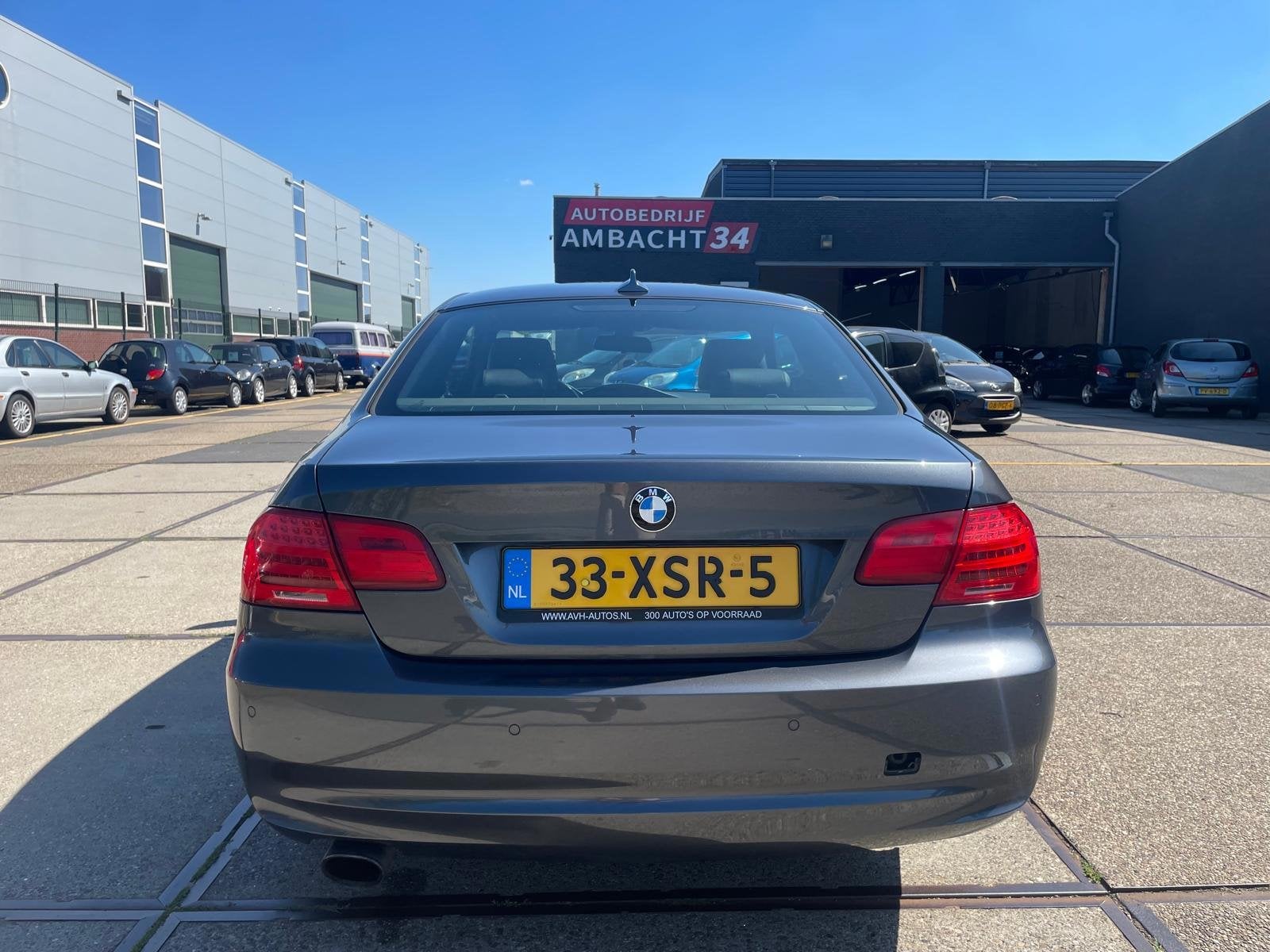 BMW 3-serie Coupé 320i Corporate Lease Mineralgrey Edition, Auto's, BMW, Euro 5, 4 cilinders, 4 stoelen, 163 pk