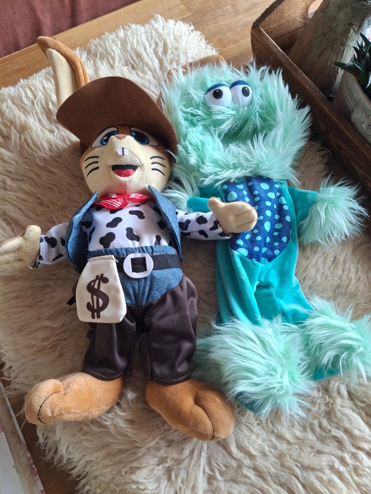 Leuke knuffels: Konijn Cowboy en Groen Monster, Kinderen en Baby's, Speelgoed | Knuffels en Pluche, Konijn, Ophalen of Verzenden
