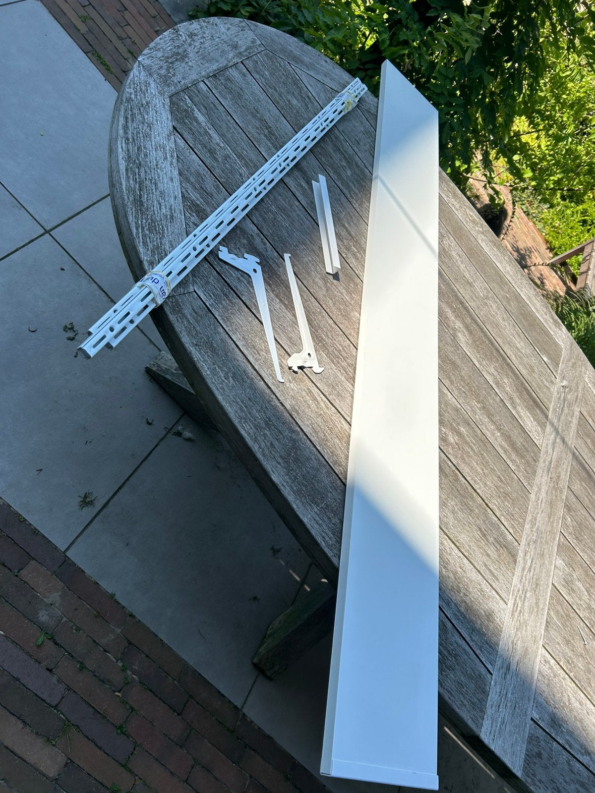 Wandsysteem wit, F-dragers met wandplanken en rails., Huis en Inrichting, Ophalen, Zo goed als nieuw