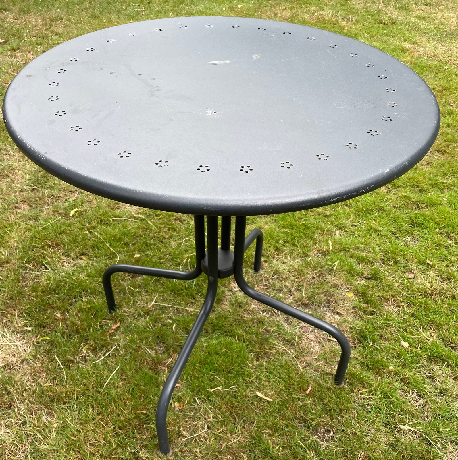Ikea lacko bistro tafel Ronde metalen tuintafel - zwart, Ophalen, Zo goed als nieuw, Rond, Metaal