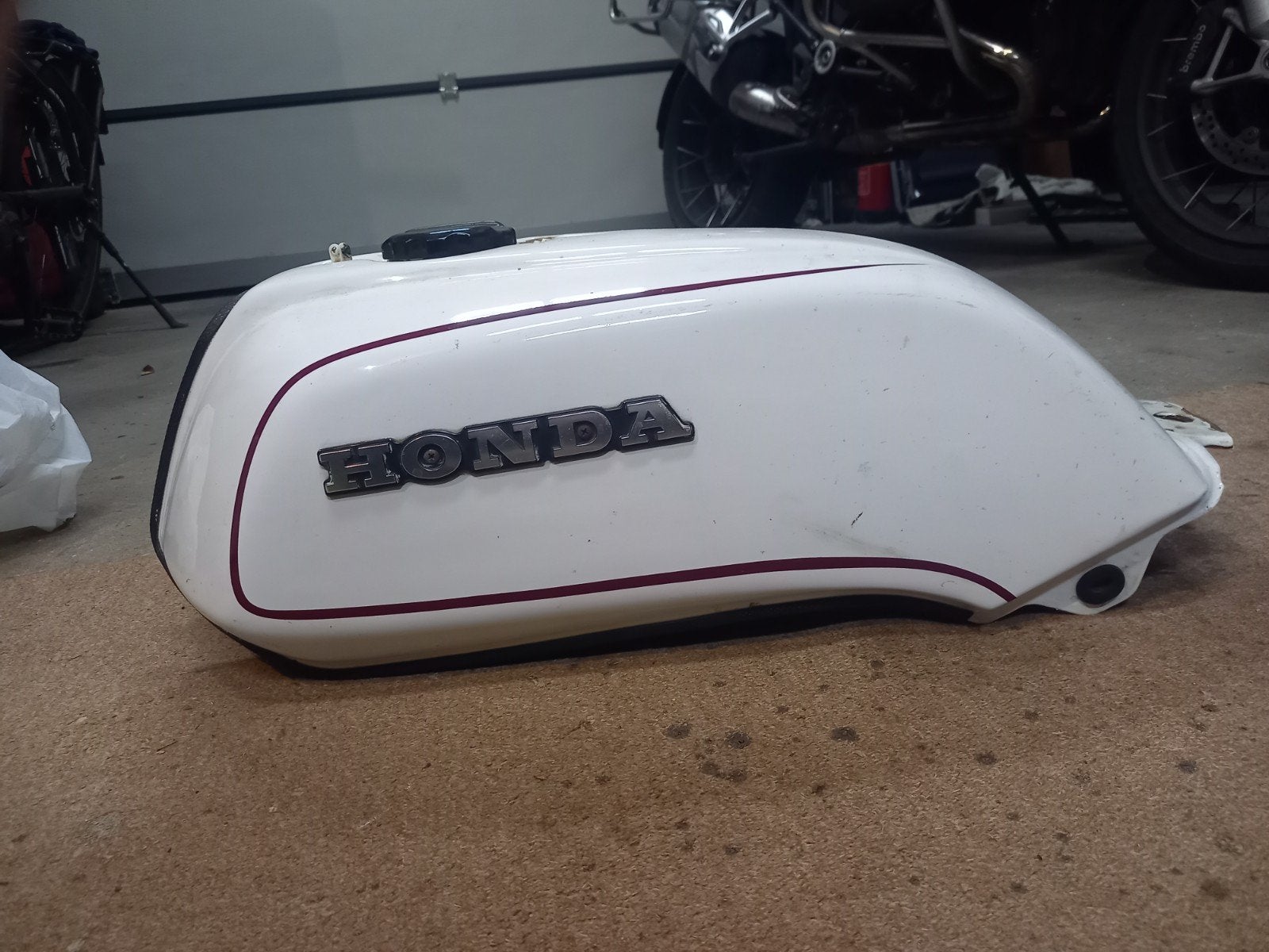 tank + spatbord + zadelkontje + zijklep cb750 bol d'or, Ophalen, Gebruikt