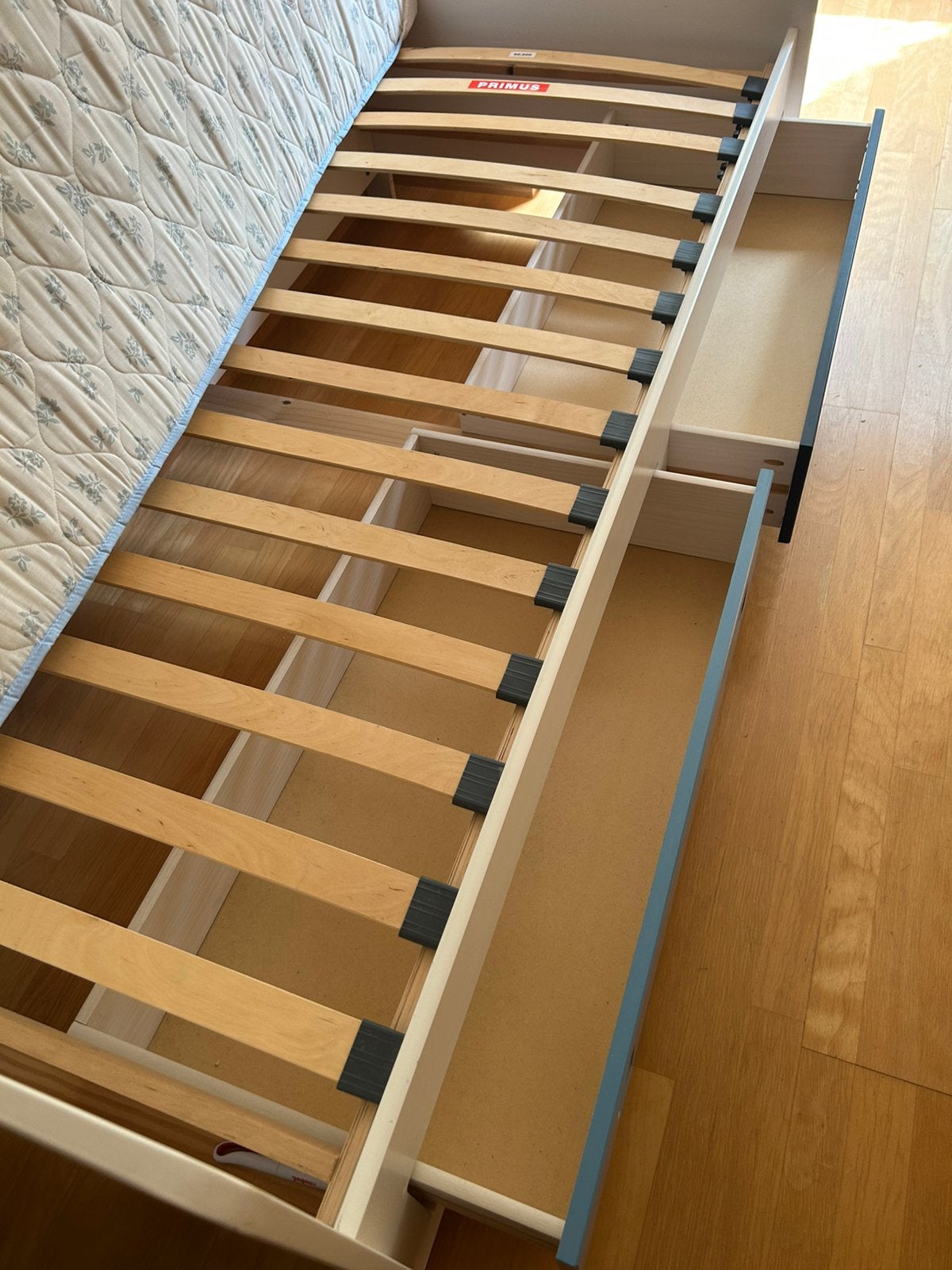 Bed, Huis en Inrichting, Slaapkamer | Stapelbedden en Hoogslapers, Ophalen, Eenpersoons, Overige typen, 200 cm