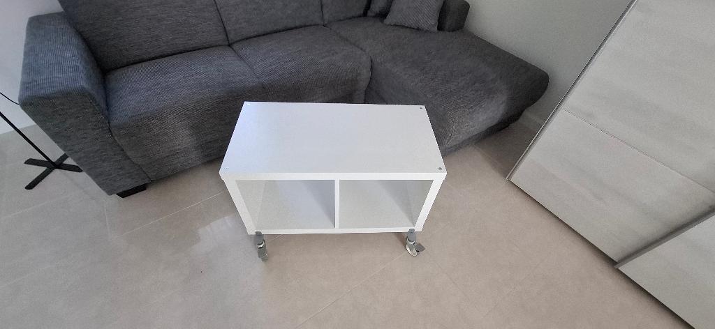 2, 4 en 8 vaks kallax kast., Ophalen, Div. afmetingen, wit en zwart bruin. Kistjes gebrand., 50 tot 100 cm, Zo goed als nieuw