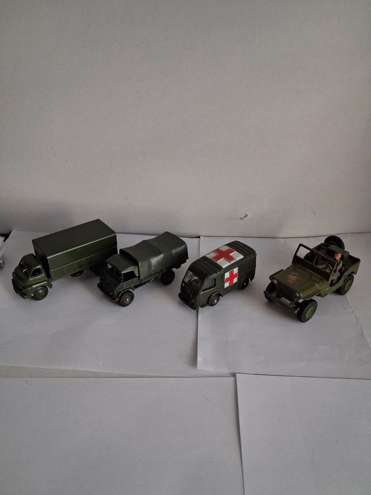 dinky toys aangeboden., Hobby en Vrije tijd, Modelauto's | 1:43, Ophalen of Verzenden, Gebruikt, Auto, Dinky Toys