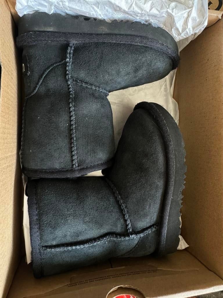 Ugg maat 23,5, Kinderen en Baby's, Ophalen of Verzenden, Zo goed als nieuw