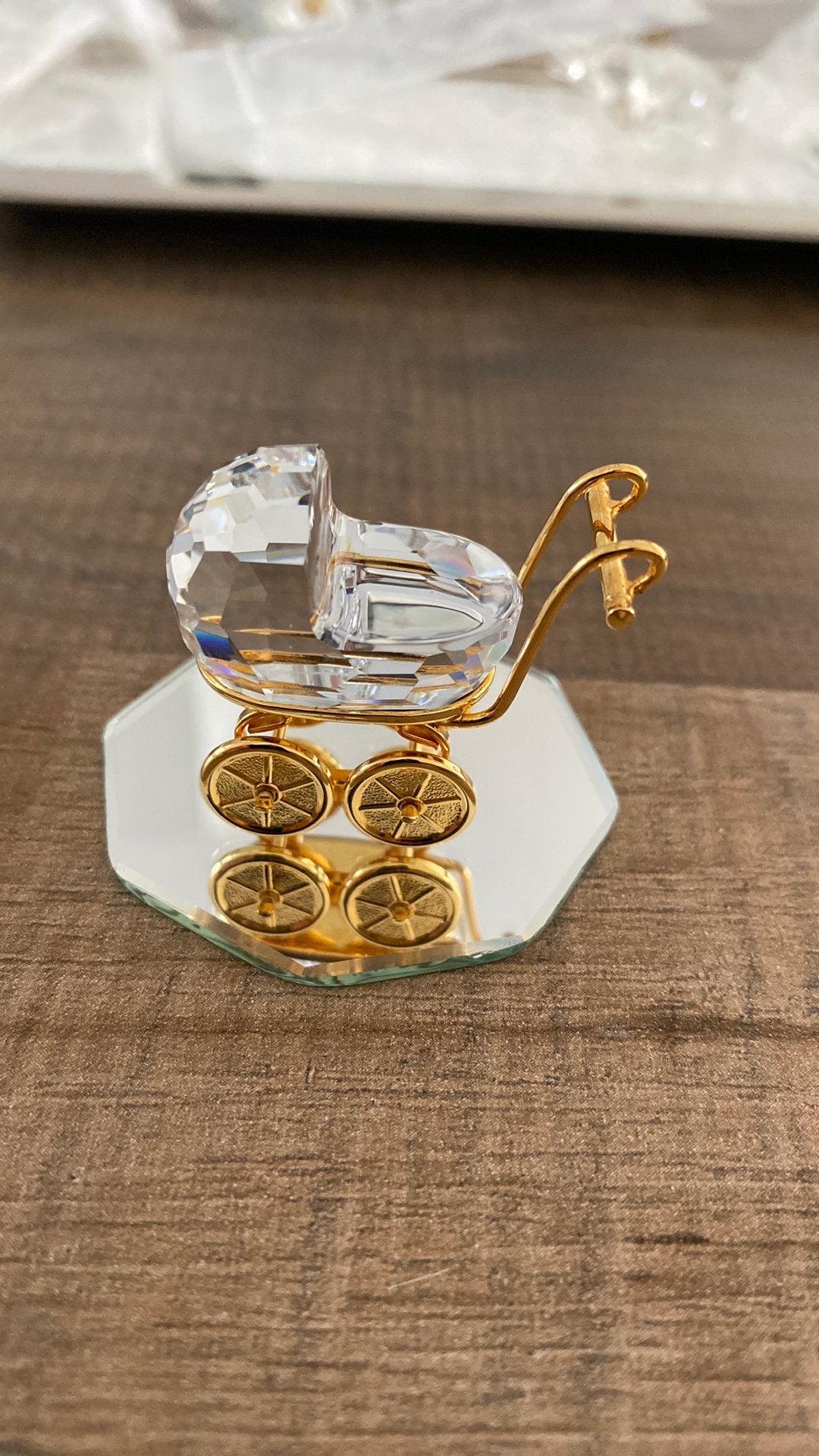 Swarovski kinderwagen met goude accenten, Ophalen of Verzenden, Zo goed als nieuw, Figuurtje