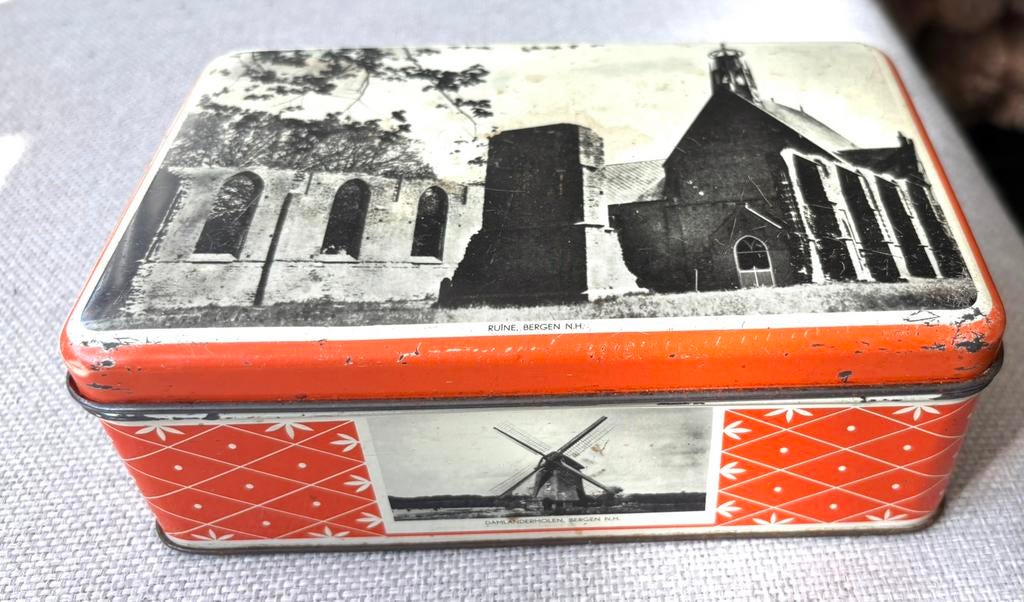 Oud blik uit Bergen N.H., Ophalen of Verzenden, Gebruikt, Koek(jes)