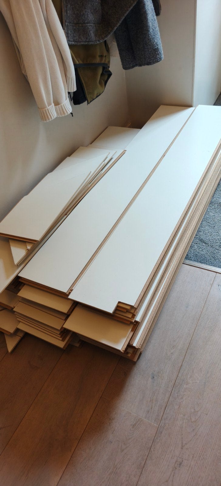 Witte laminaatvloerdelen - Nieuwstaat, Ophalen, 50 tot 150 cm, Zo goed als nieuw, 10 m² of meer