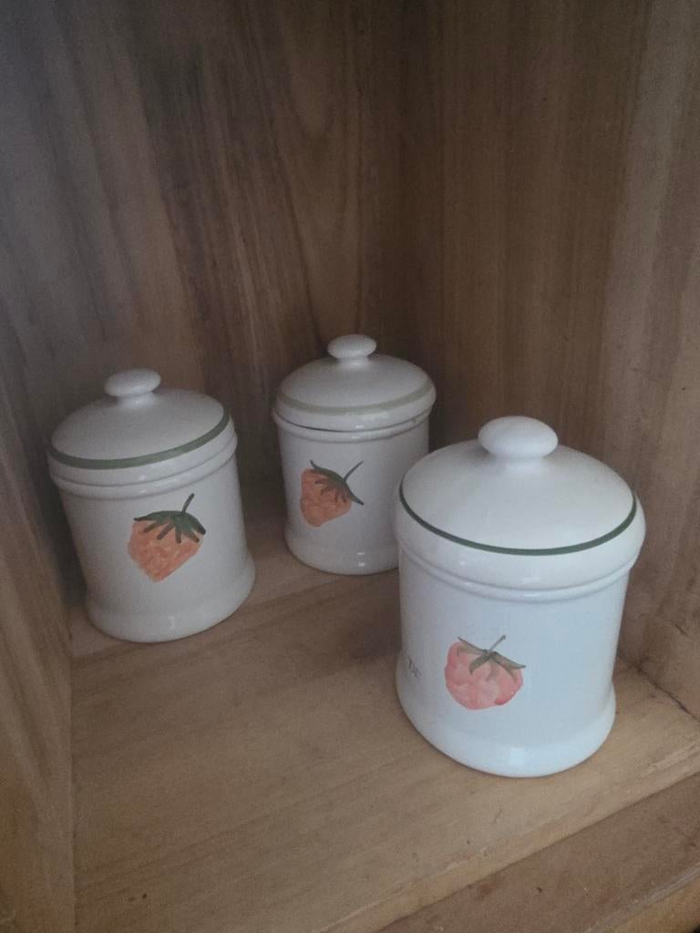 Drie voorraadpotten met aardbeien Douwe Egberts, Huis en Inrichting, Ophalen of Verzenden, Gebruikt